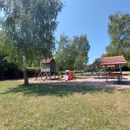 Tulipan Bungalow Camping Resort 기에네스디아스 외부 사진