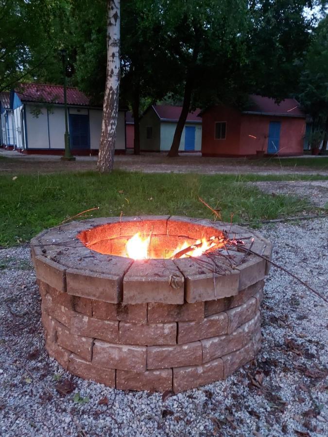 Tulipan Bungalow Camping Resort 기에네스디아스 외부 사진