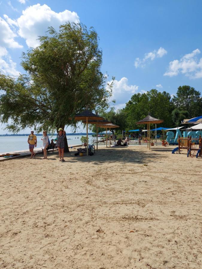 Tulipan Bungalow Camping Resort 기에네스디아스 외부 사진