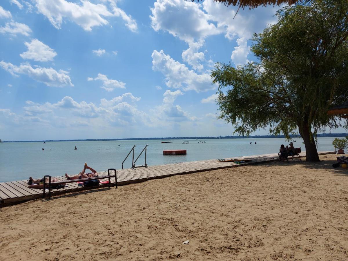 Tulipan Bungalow Camping Resort 기에네스디아스 외부 사진