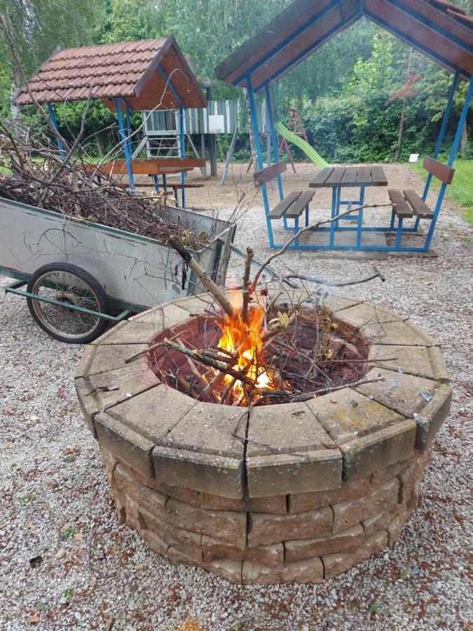 Tulipan Bungalow Camping Resort 기에네스디아스 외부 사진