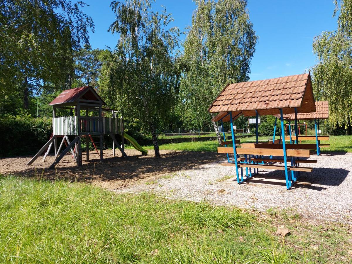 Tulipan Bungalow Camping Resort 기에네스디아스 외부 사진